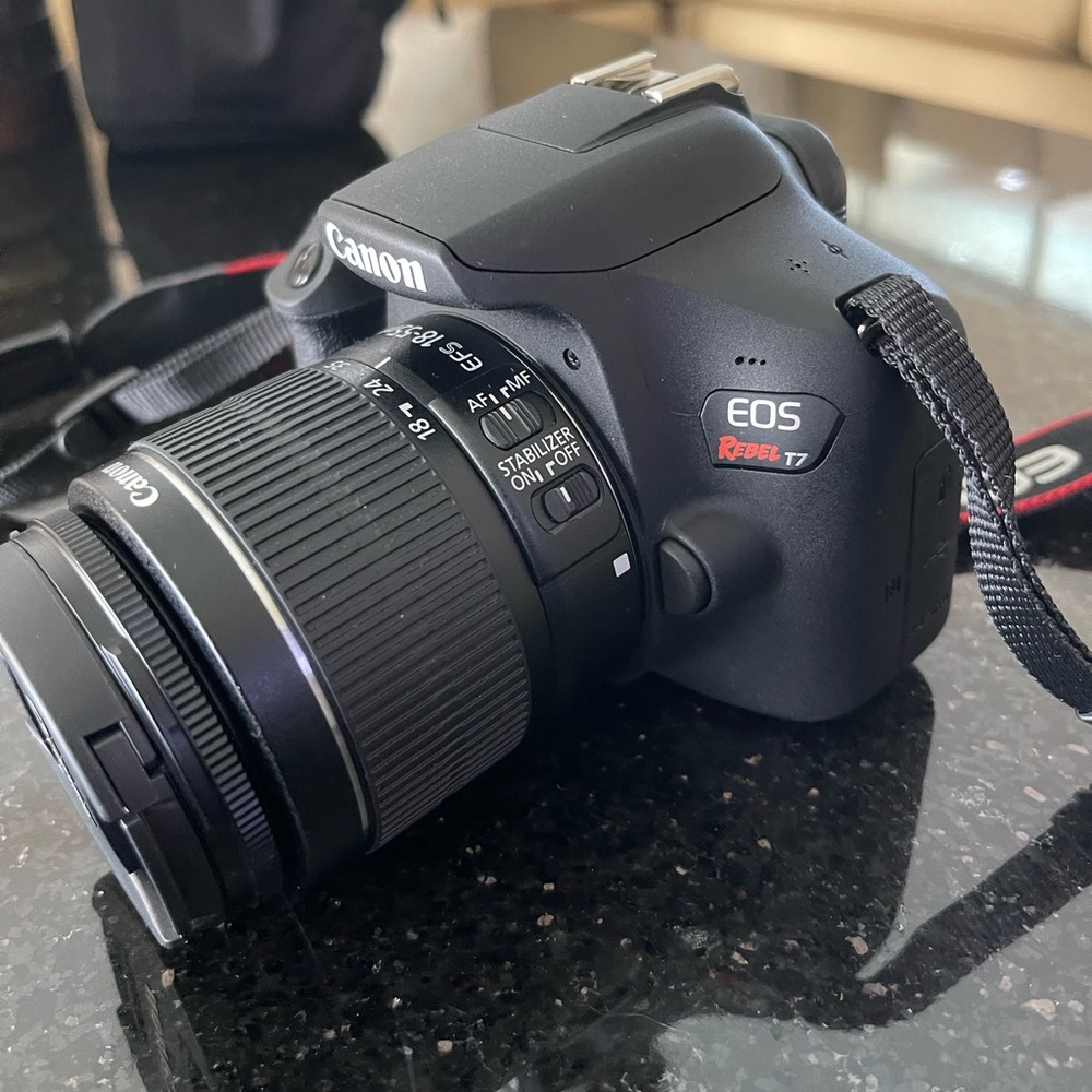 Canon camera EOS Rebel T7
